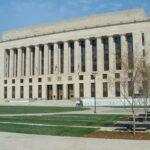 decorative image (courthouse) - What is the difference between a misdemeanor and a felony?